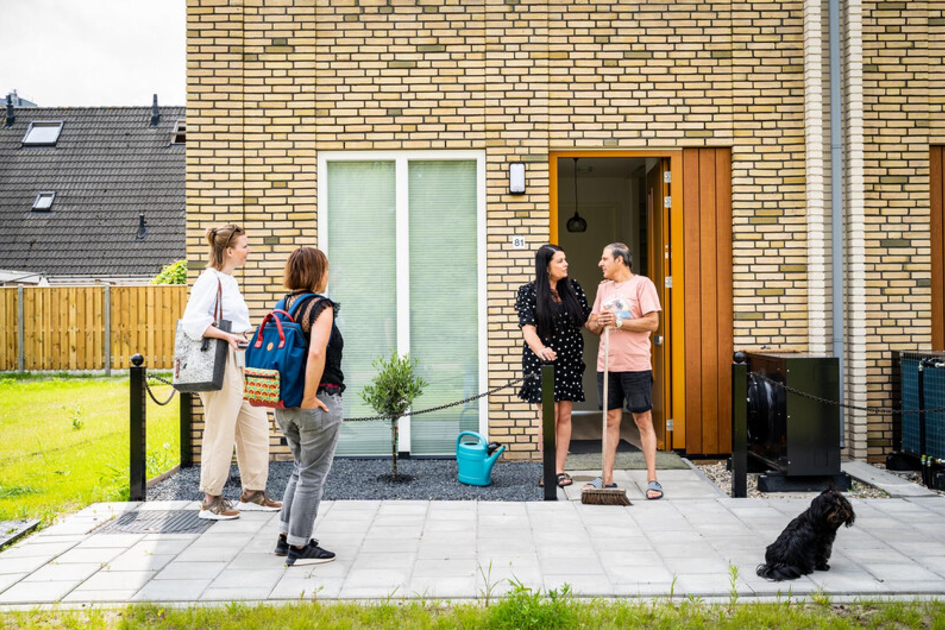 Bewoners voor hun huis